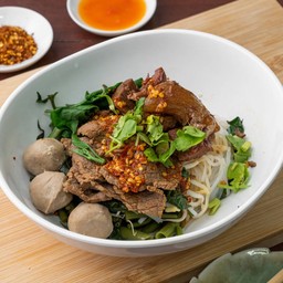ก๋วยเตี๋ยวเนื้อแห้ง