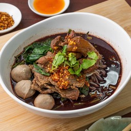 ก๋วยเตี๋ยวเนื้อน้ำตก