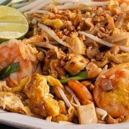 ครัวหรรษา (ผัดไทยกุ้งสดรสเด็ด) 1