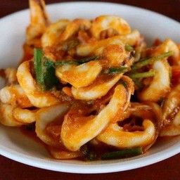 หมึกผัดไข่เค็มราดข้าวอร่อยมากกกก