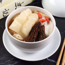 ซุปเณรน้อยกระเพาะปลาสดเห็ดมอเรล