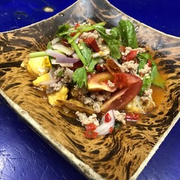 ยำไข่ดาว