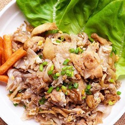 ก๋วยเตี๋ยวคั่วไก่