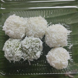 ขนมโคน้ำตาลแว่น