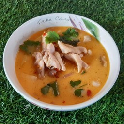 ต้มข่าไก่