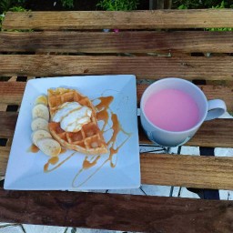 บ้านขนมนมโสด