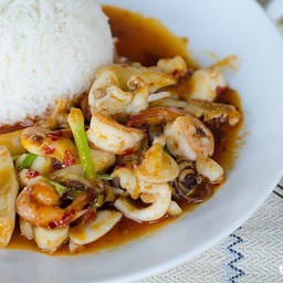 ผัดพริกเผาราดข้าว