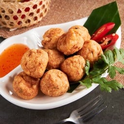 ลูกชิ้นกุ้งทอด