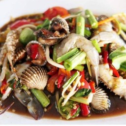 ส้มตำ ข้าวหน้าลาบ อาหารตามสั่ง เพิ่มทรัพย์โภชนา