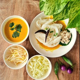 ขนมจีน น้ำยากะทิปู