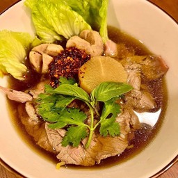 วาฟเฟิลฮ่องกง & โกดังคาเฟ่