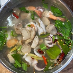 ทะเลต้มยำ ใส