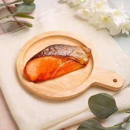 ปลาแซลมอนย่าง 100 กรัม  Grilled Salmon 100G