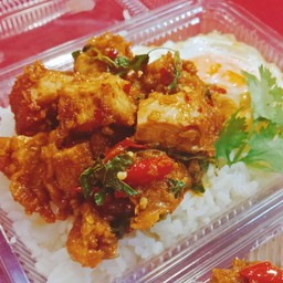 ข้าวกะเพราไก่กรอบ+ไข่ดาว