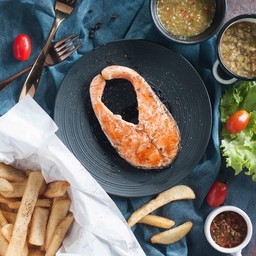 [อร่อยซ่ากับโค้ก] สเต็กปลาแซลม่อน +  โค้ก ไม่มีน้ำตาล (ขวด) 