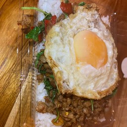 แซ่บตามสั่งลุงคมข้าวหมูทอด