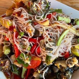 ส้มตำแซ่บอีสานแท้