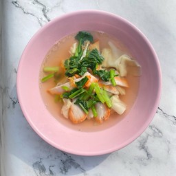 เกี๊ยวน้ำหมูแดง