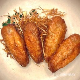 ปีกไก่ทอดสมุนไพร 4 ชิ้น