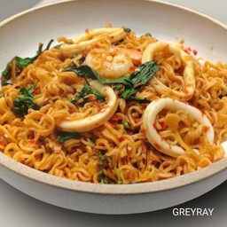 มาม่าผัดขี้เมาทะเล