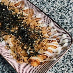 ชุดข้าวกุ้งโตปิโดราดซอสทาโกยากิ