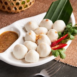 ลูกชิ้นปลากลมลวกจิ้ม