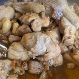 ขนมจีน 5 หม้อ & ข้างแกงถาดสุ่ม ปากซอย ส.น.แสมดำ