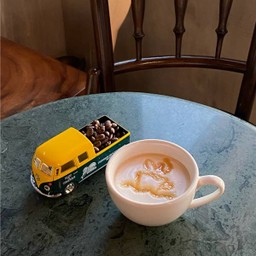 คาราเมลมัคคิอาโต้ร้อน