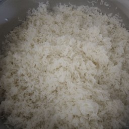 ข้าวสวยหอมมะลิ