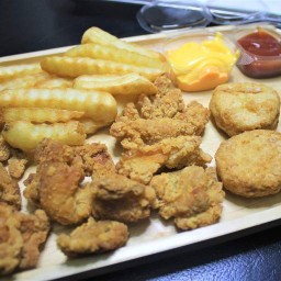 ร้านผลไม้น้ำปั่นสด (น้ำผลไม้ปั่นสด เพื่อสุขภาพ)