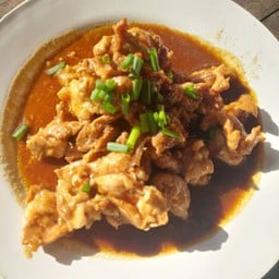 หมูกระเทียม