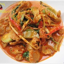 ผัดเผ็ดหมูนมสด