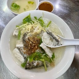 ข้าวต้มปลา 164 สามแยกตลาดแม่เหียะ