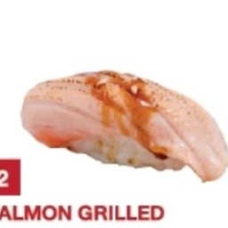 ข้าวปั้นแซลมอนย่าง