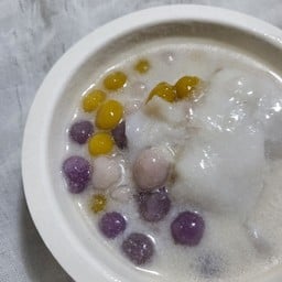 บัวลอยมะพร้าวอ่อน ร้านหน้าบ้าน ตลาดเตาปูน ฝั่งถนนประชาชื่น