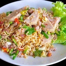 ยำมาม่า