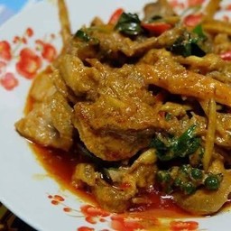 หมูป่า ผัดเผ็ด