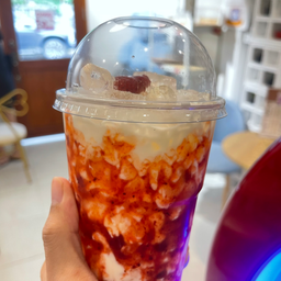 นมสดสตอเบอร์รี่