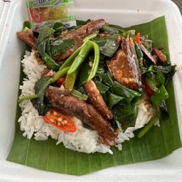 คะน้าปลากระป๋อง