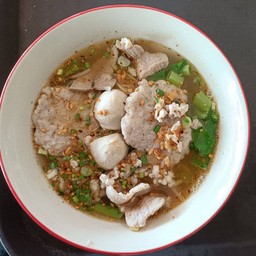 เกาเหลาต้มยำรวมหมู