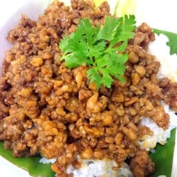 หมูสับหวานราดข้าว