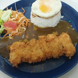 ข้าวหน้าปลาแซลมอนแหงกะหรี่+ไข่ดาว