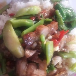 ข้าวคน้าหมูกรอบ