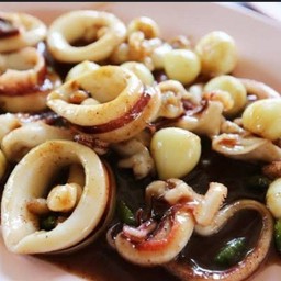 ปลาหมึกผัดกะปิคลองโคน (กับข้าว)