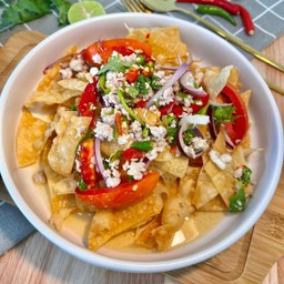 ยำเกี๊ยวกรอบ