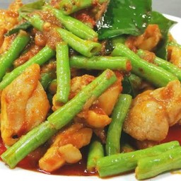 ผัดพริกแกง (กับข้าว)