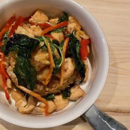 Salmon Kaprao Don