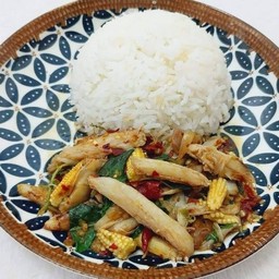 กระเพราปู (ราดข้าว)