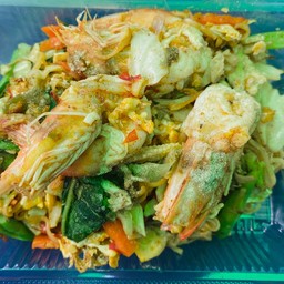 ผัดมาม่ากุ้งสด