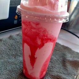 สตอเบอรี่โชดาปั้น